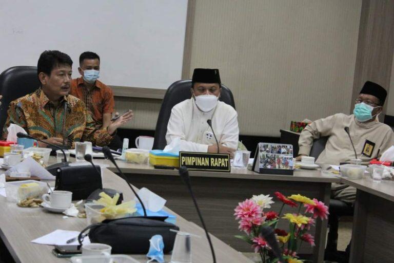DPRD Kota Batam melakukan Rapat Koordinasi (Rakor) yang dilaksanakan di Ruang Rapat Serbaguna DPRD Kota Batam