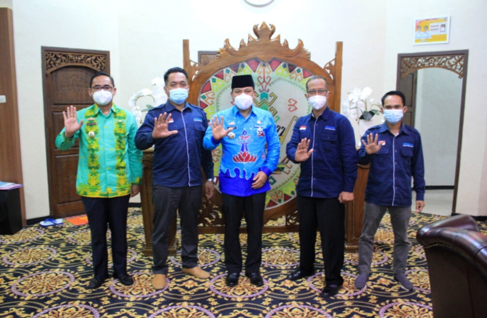 Walikota Metro Wahdi Siradjuddin menerima kunjungan dari Dewan Perwakilan Cabang Generasi Digital Indonesia (Gradasi)