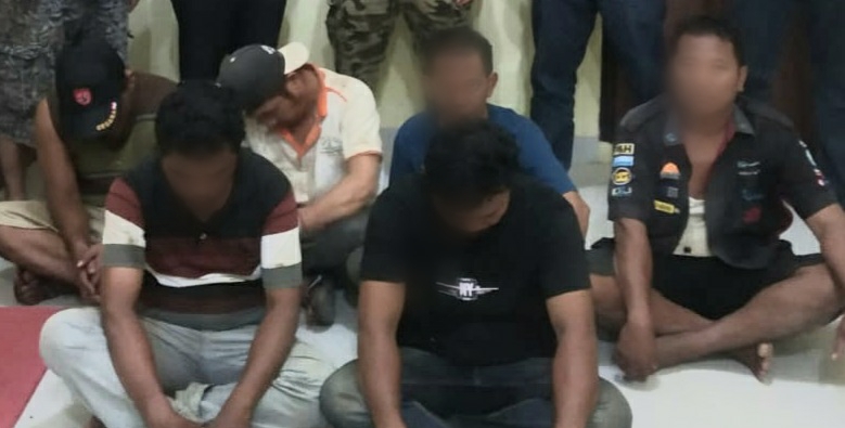 Enam Terduga Pelaku Pengangkutan Kayu Sonokeling Ditangkap Polsek Pulau Panggung