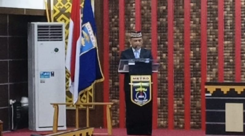 Walikota Metro Melantik dan Pengambilan Sumpah Inspektur Kota Metro Henri Dunan di Aula Pemda