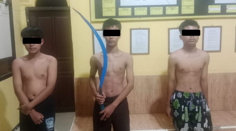 Polisi Amankan Tiga Pelajar Usai Terlibat Tawuran dan Bawa Sajam